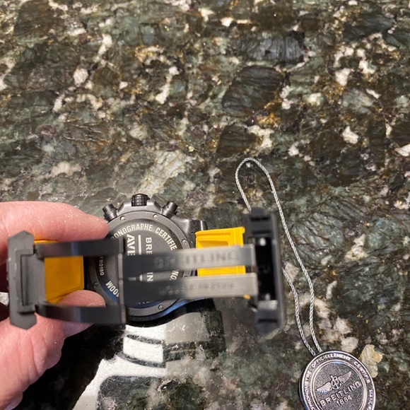 Breitling Avenger Hurricane - Picture 3 of 8